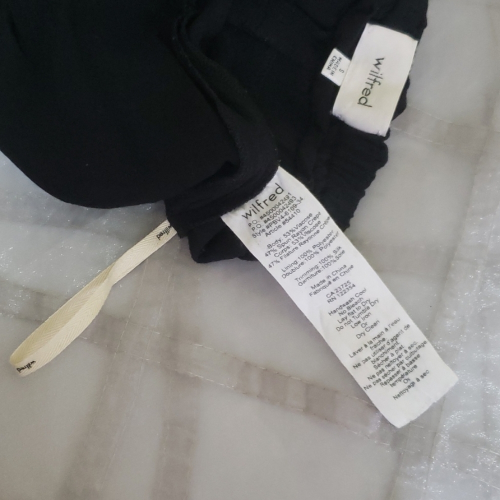 ARITZIA WILFRED BLACK PANTS SMALL - Picture 12 of 16